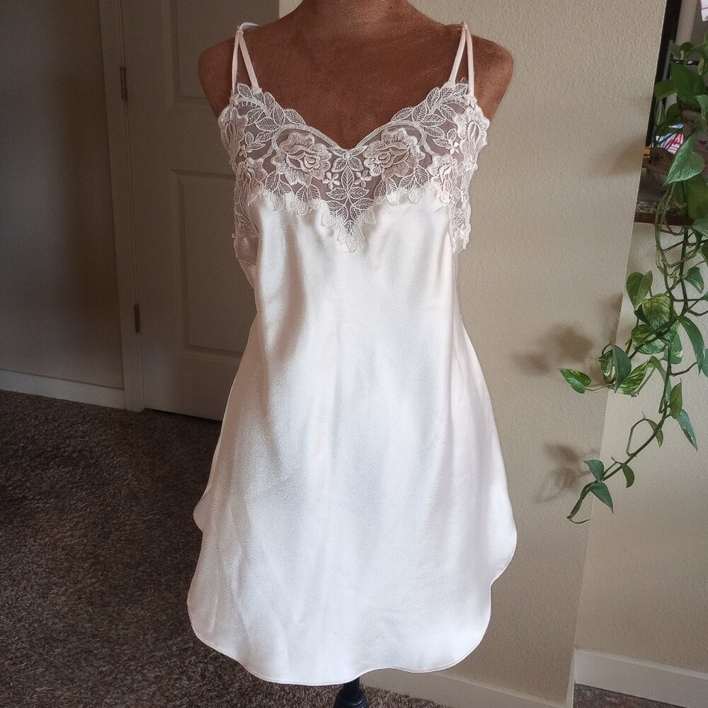 Rare Vintage Dentelle Light Pink Satin Slip Dress Lace Bust Romantic Coquette